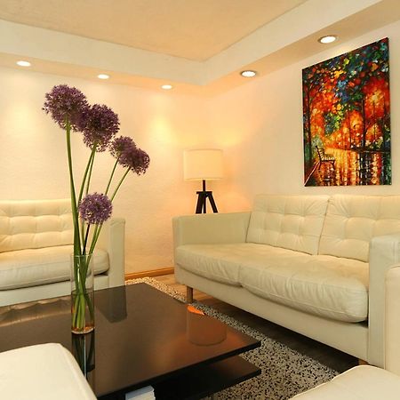 Cozy Souterrain-Half-Basement-Apartment Included 2 Bicycles ベルリン エクステリア 写真