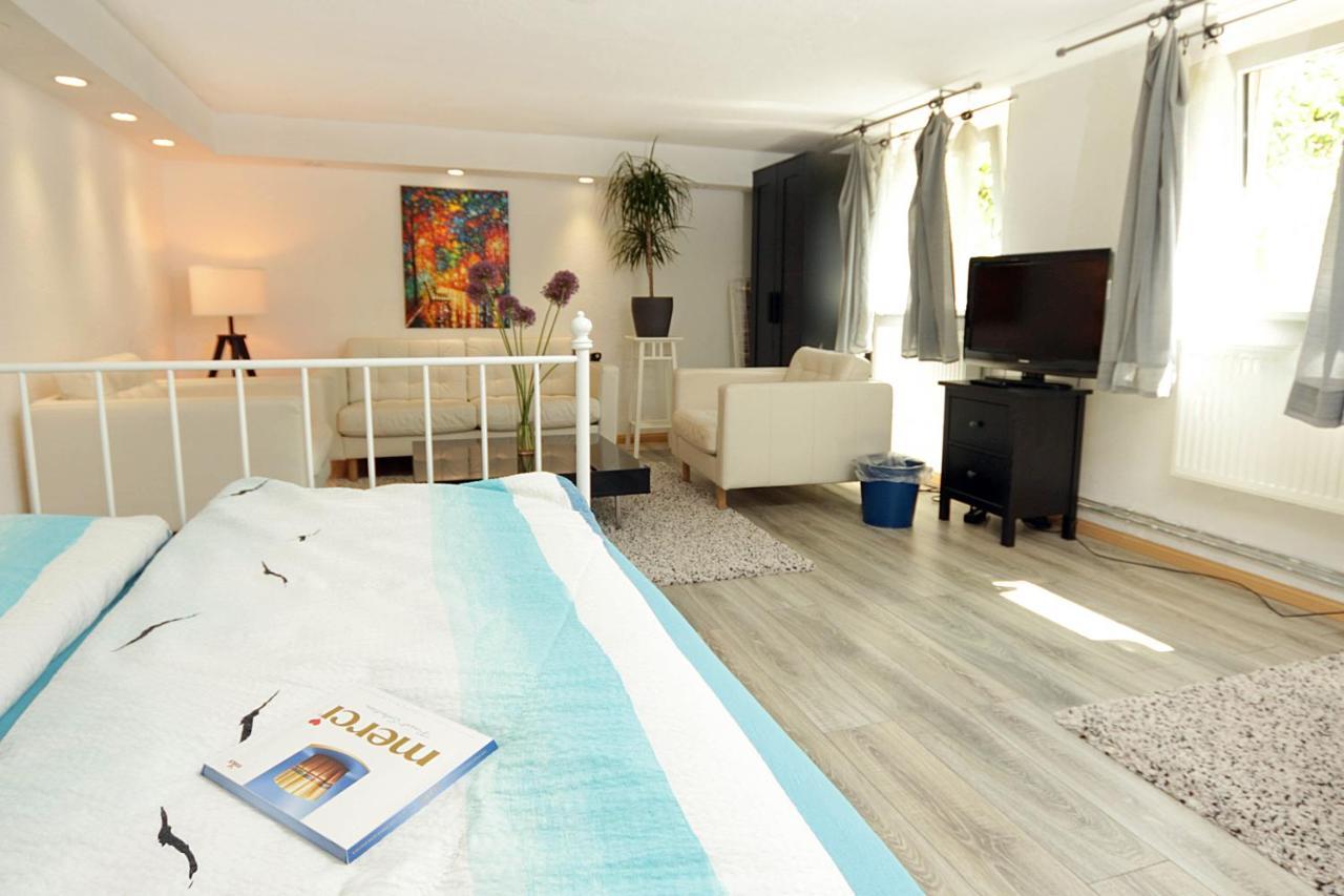 Cozy Souterrain-Half-Basement-Apartment Included 2 Bicycles ベルリン エクステリア 写真
