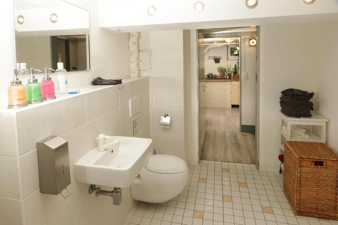 Cozy Souterrain-Half-Basement-Apartment Included 2 Bicycles ベルリン エクステリア 写真